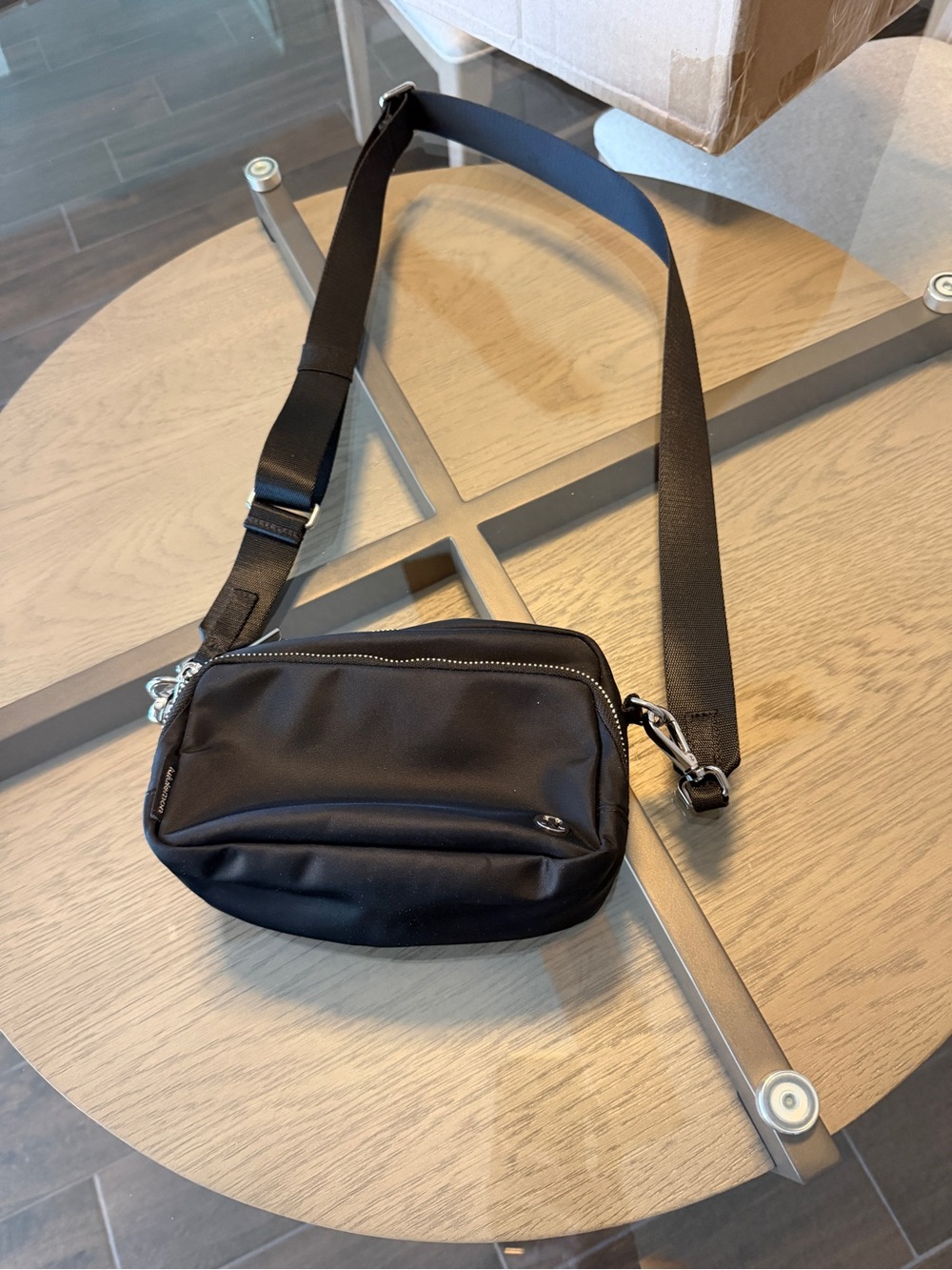 lululemon athletica Black Compact Crossbody Sling - Picture 2 of 3